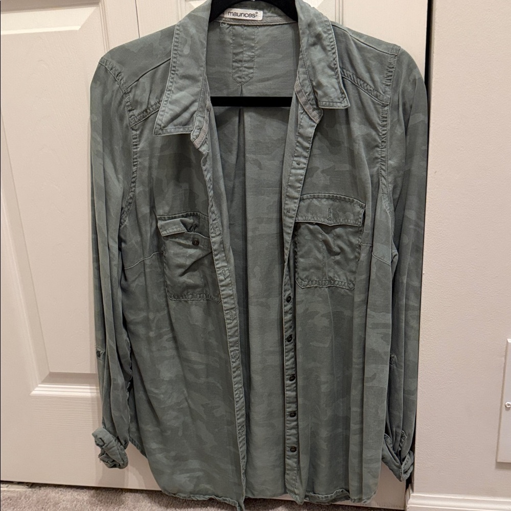 American Eagle Outfitters Men's Olive Camouflage Shirt Jacket